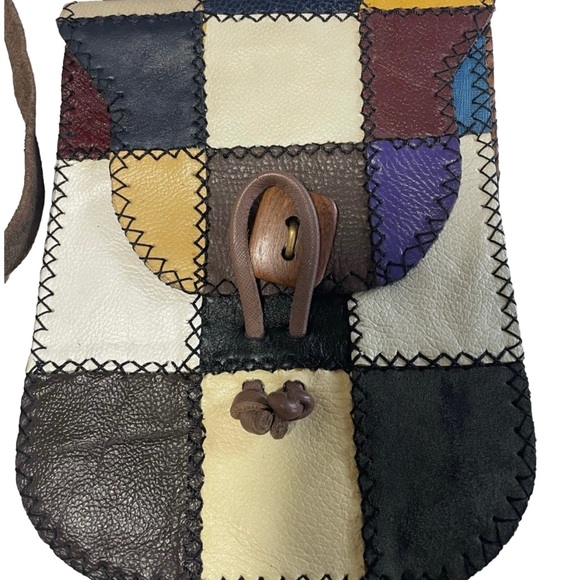 Handcrafted Leather Crossbody Bag - Picture 5 of 16